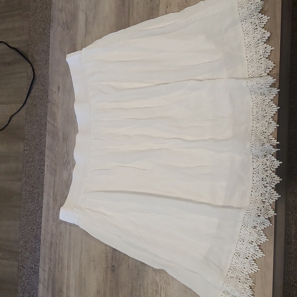 🍄Maurices White Button down Fringe Skirt🍄 - Picture 3 of 4